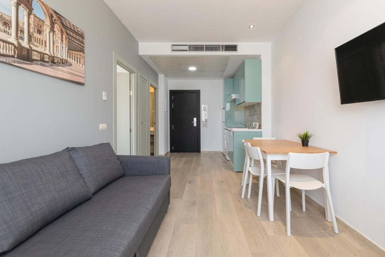 Apartment With Free Parking And Pool Bormujos Buitenkant foto