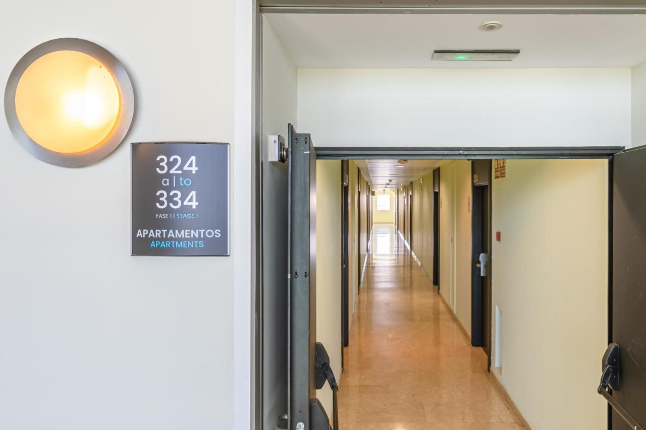 Apartment With Free Parking And Pool Bormujos Buitenkant foto